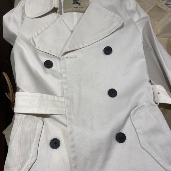 Burberry white double breasted trench - Picture 3 of 13
